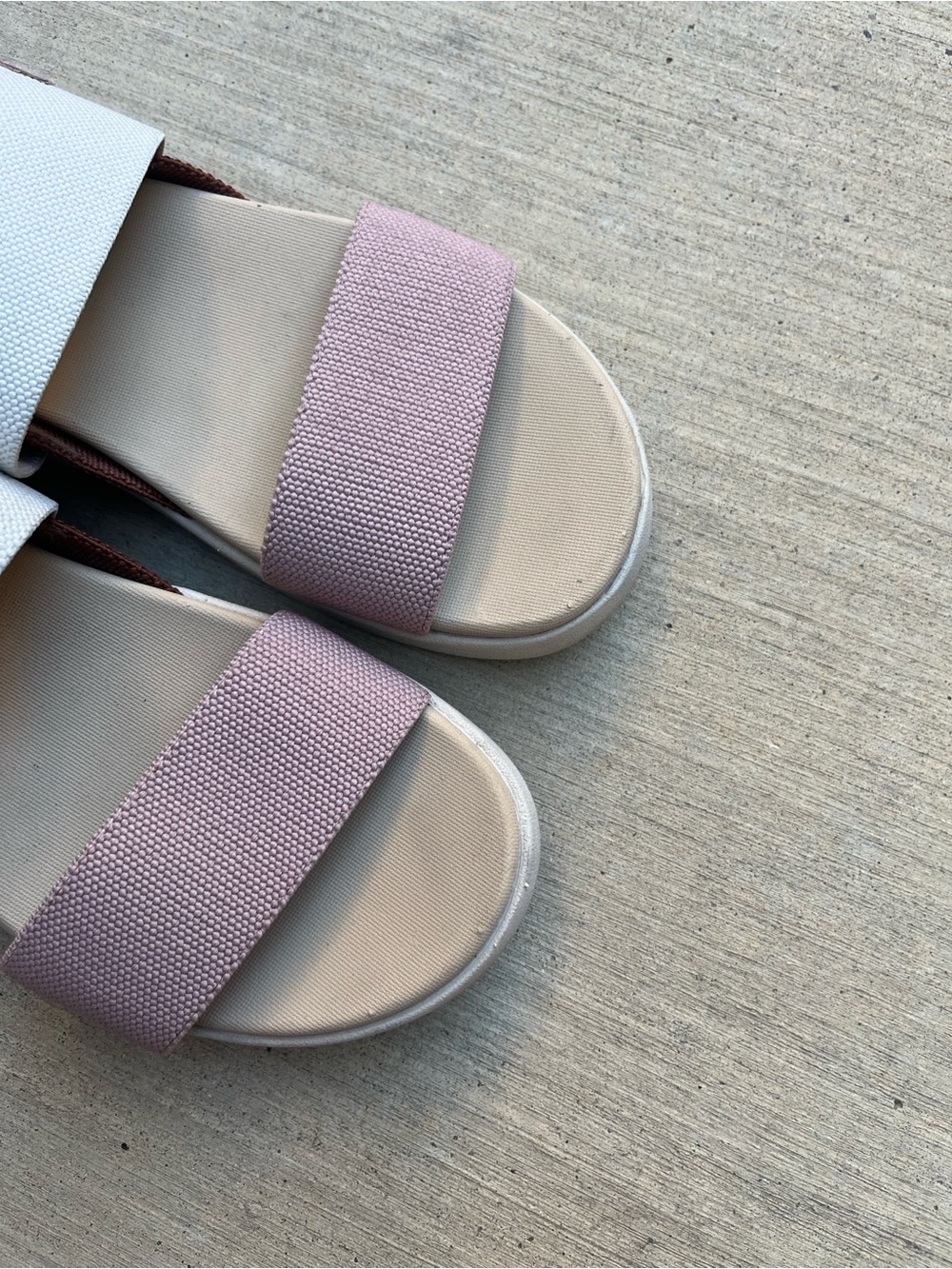 Keen Elle Back Strap Sandals size 8 - Picture 4 of 9